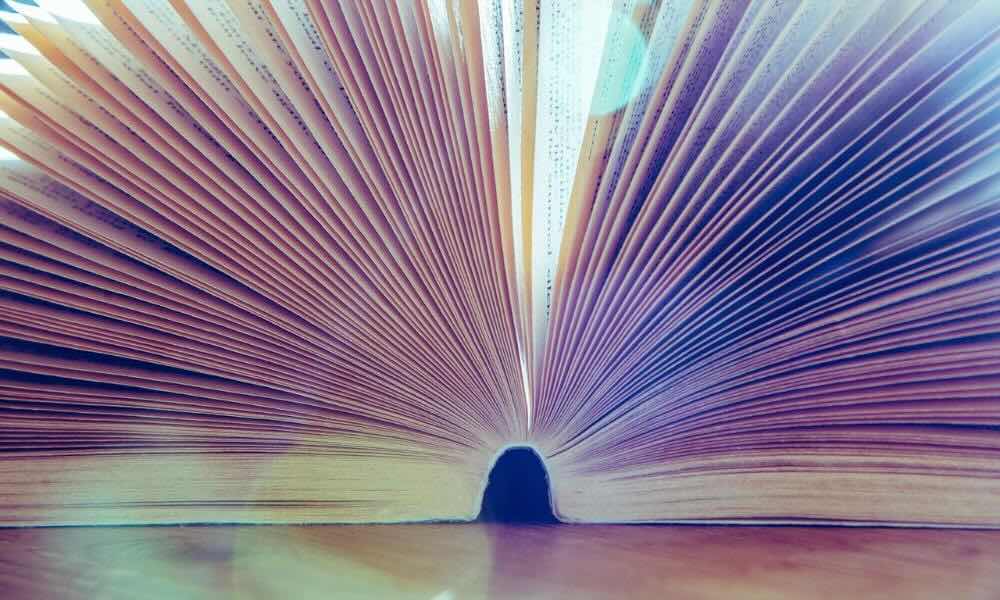 Najlepsze książki dla miłośników kryminałów – Przewodnik po najciekawszych tytułach, które musisz przeczytać